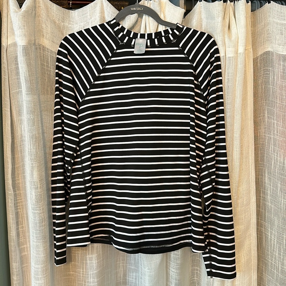 Kona Sol swim shirt/rash guard. Size L